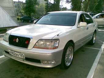 2000 Toyota Crown Majesta