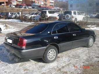 2000 Toyota Crown Majesta