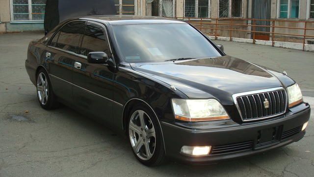 2000 Toyota Crown Majesta