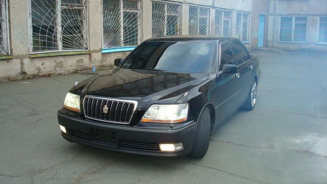 2000 Toyota Crown Majesta