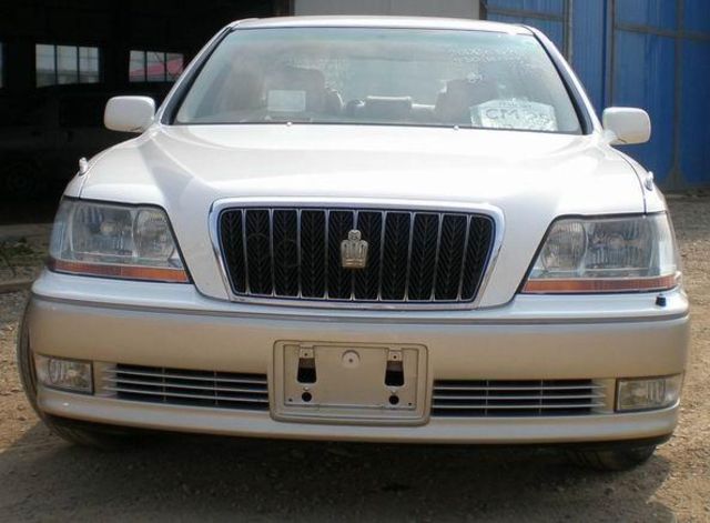 2000 Toyota Crown Majesta