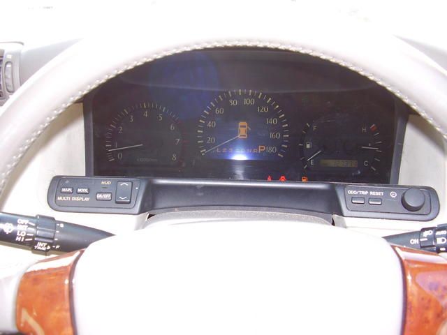 2000 Toyota Crown Majesta