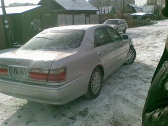 2000 Crown Majesta