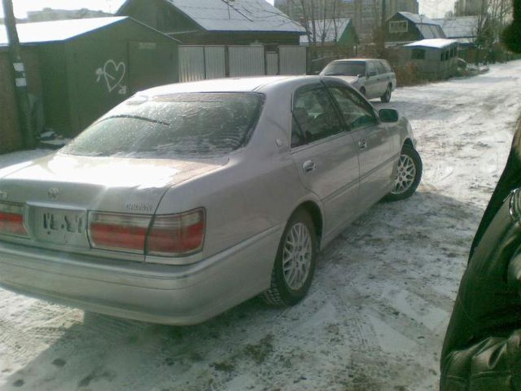 2000 Toyota Crown Majesta