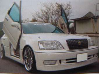 2000 Toyota Crown Majesta