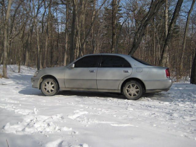 2000 Toyota Crown Majesta