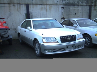 2001 Toyota Crown Majesta