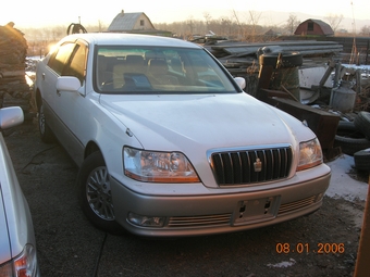 2001 Toyota Crown Majesta