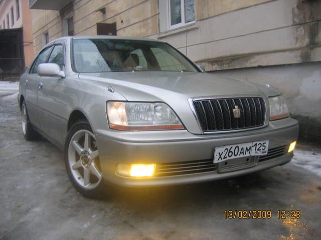 2001 Toyota Crown Majesta