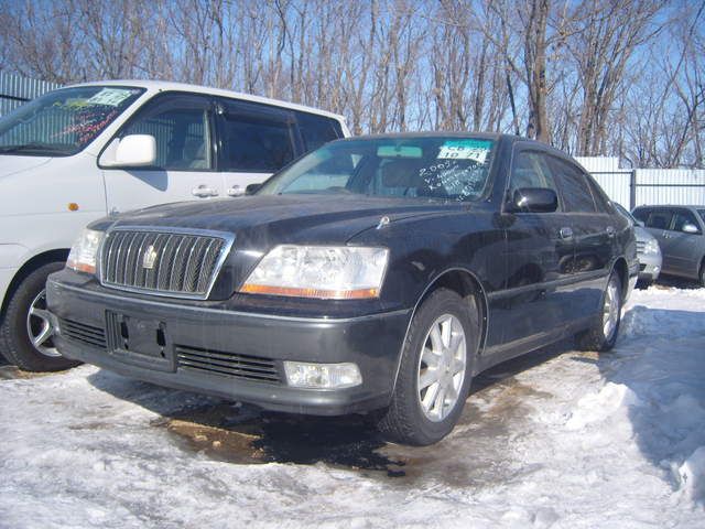 2001 Toyota Crown Majesta