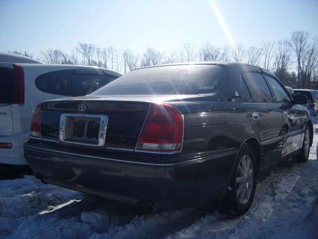 2001 Toyota Crown Majesta