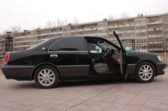 2001 Toyota Crown Majesta