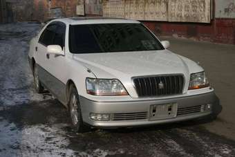 2001 Toyota Crown Majesta