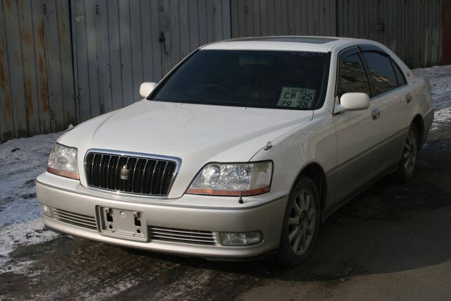 2001 Toyota Crown Majesta