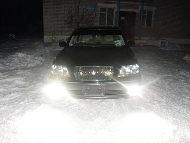2001 Toyota Crown Majesta