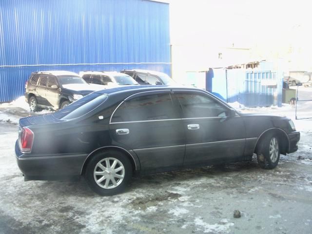 2001 Toyota Crown Majesta