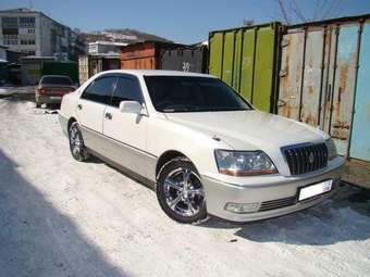 2001 Toyota Crown Majesta