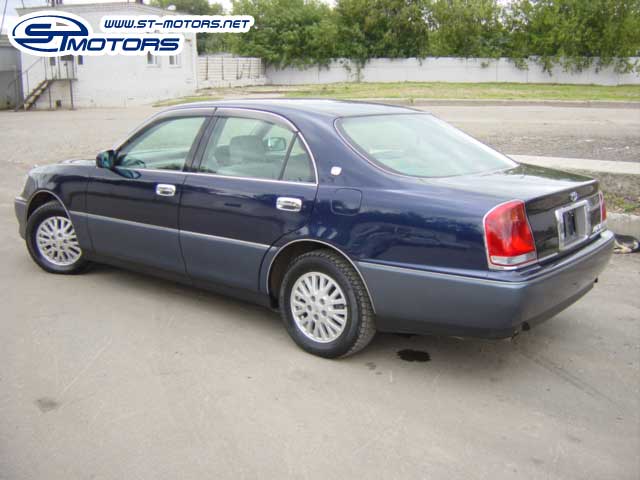 2001 Toyota Crown Majesta Pictures