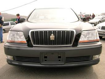 2001 Toyota Crown Majesta Pics