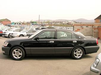 2001 Toyota Crown Majesta Photos