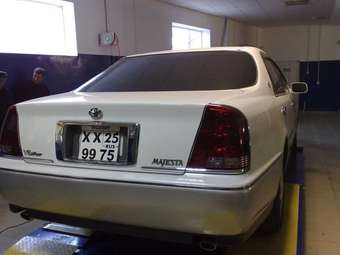 2001 Toyota Crown Majesta Photos