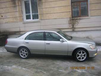 2001 Toyota Crown Majesta Pictures