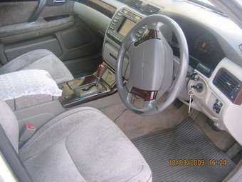 2001 Toyota Crown Majesta Photos