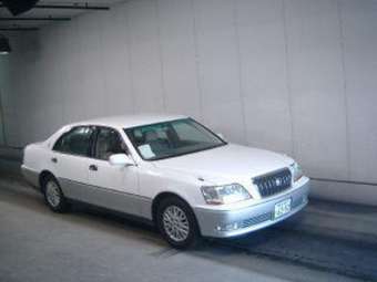 2001 Toyota Crown Majesta Pictures