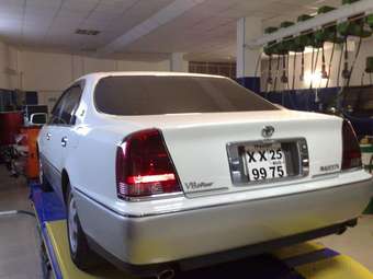 2001 Toyota Crown Majesta Photos