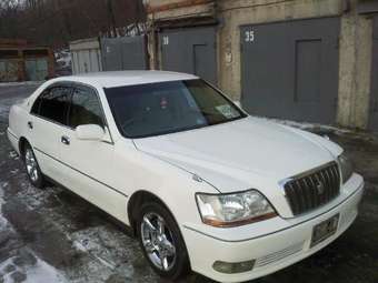 2001 Toyota Crown Majesta Pictures