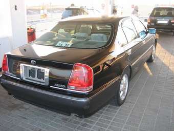 2001 Toyota Crown Majesta Photos