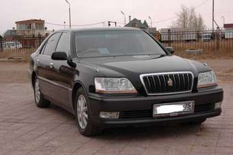 2001 Toyota Crown Majesta