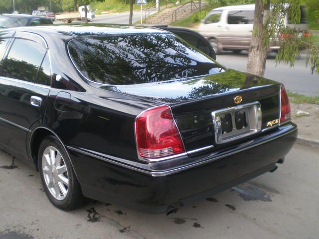 2002 Toyota Crown Majesta