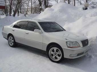 2002 Toyota Crown Majesta Photos