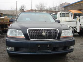 2002 Toyota Crown Majesta Pictures