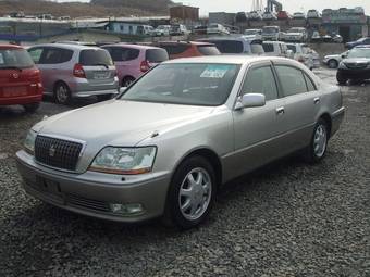 2002 Toyota Crown Majesta Photos