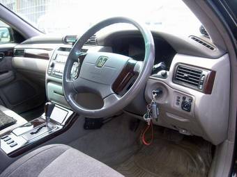 2002 Toyota Crown Majesta Pictures