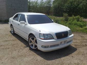 2002 Toyota Crown Majesta Pictures