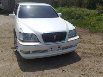 2002 Toyota Crown Majesta Photos