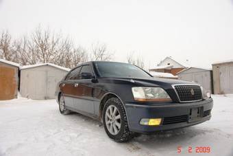 2002 Toyota Crown Majesta Photos