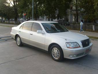 2002 Toyota Crown Majesta Photos