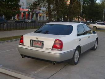 2002 Toyota Crown Majesta Photos