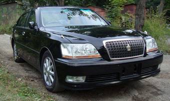 2002 Toyota Crown Majesta Photos