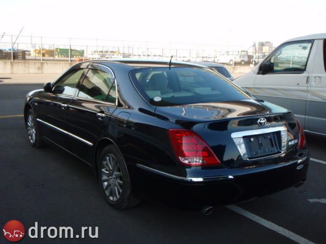 2004 Toyota Crown Majesta