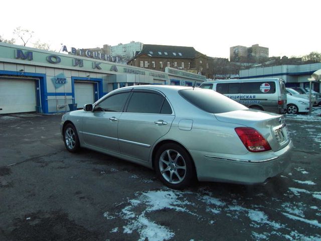 2004 Toyota Crown Majesta