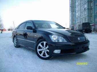 2004 Toyota Crown Majesta Pictures
