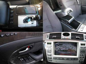 2004 Toyota Crown Majesta Images