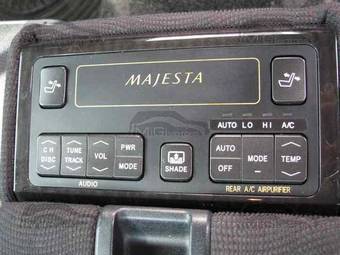 2004 Toyota Crown Majesta Pictures