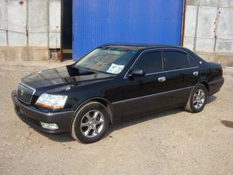 2004 Toyota Crown Majesta Photos