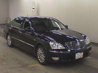 2005 Crown Majesta